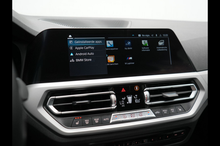 BMW 3 Serie Touring 320e Sportline Plug In Hybrid 204pk Dealer O.H PHEV | Sportstoelen Verwarmd | Camera | Apple Carplay | Navi Full Map | DAB | El. Achterklep |