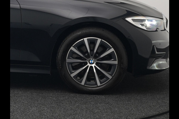 BMW 3 Serie Touring 320e Sportline Plug In Hybrid 204pk Dealer O.H PHEV | Sportstoelen Verwarmd | Camera | Apple Carplay | Navi Full Map | DAB | El. Achterklep |