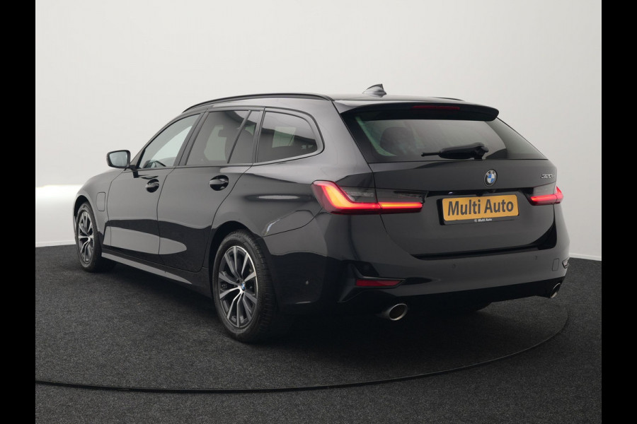 BMW 3 Serie Touring 320e Sportline Plug In Hybrid 204pk Dealer O.H PHEV | Sportstoelen Verwarmd | Camera | Apple Carplay | Navi Full Map | DAB | El. Achterklep |