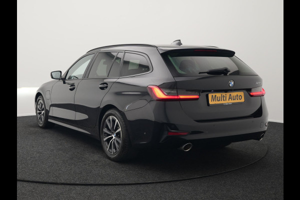 BMW 3 Serie Touring 320e Sportline Plug In Hybrid 204pk Dealer O.H PHEV | Sportstoelen Verwarmd | Camera | Apple Carplay | Navi Full Map | DAB | El. Achterklep |