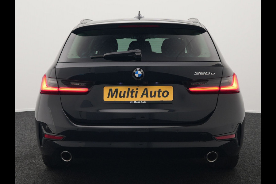 BMW 3 Serie Touring 320e Sportline Plug In Hybrid 204pk Dealer O.H PHEV | Sportstoelen Verwarmd | Camera | Apple Carplay | Navi Full Map | DAB | El. Achterklep |