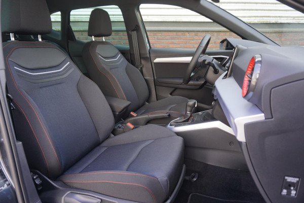Seat Arona 1.0 EcoTSI 115PK FR/Automaat/ Two-Color/ Virtual Cockpit/Camera/17Inch.LMV