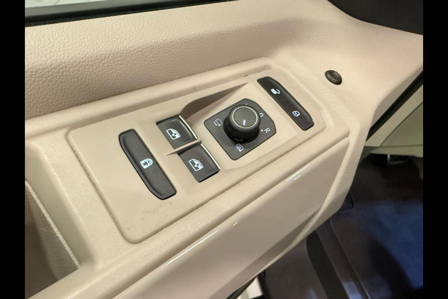Volkswagen Multivan 1.4 eHybrid 7PERSOONS PANO/IQ-LICHT/NAVI/STOEL-M+MASSAGE/SFEERVERL/V-COCKPIT/CAM///