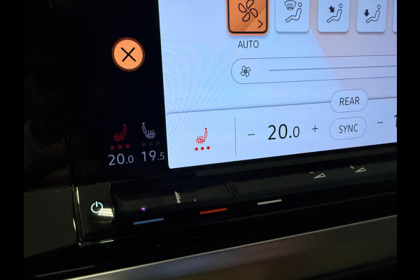 Volkswagen Multivan 1.4 eHybrid 7PERSOONS PANO/IQ-LICHT/NAVI/STOEL-M+MASSAGE/SFEERVERL/V-COCKPIT/CAM///