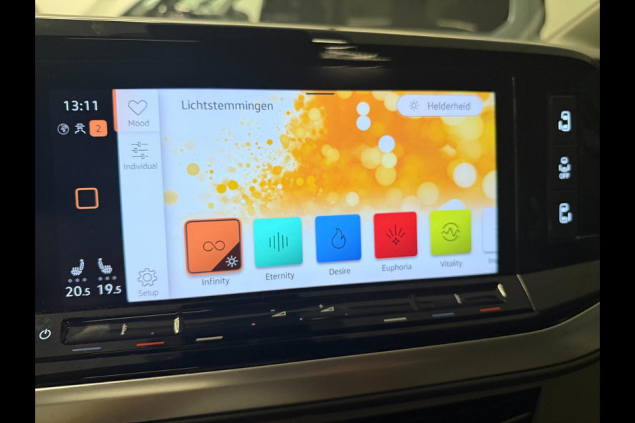 Volkswagen Multivan 1.4 eHybrid 7PERSOONS PANO/IQ-LICHT/NAVI/STOEL-M+MASSAGE/SFEERVERL/V-COCKPIT/CAM///
