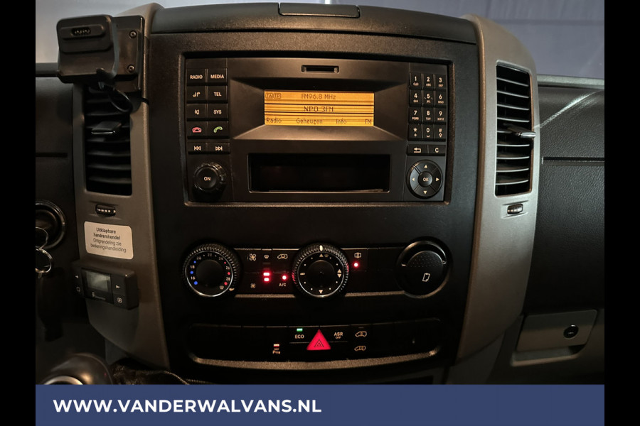 Mercedes-Benz Sprinter 316 CDI 163pk L2H2 Euro6 Airco | 2800kg trekhaak | Cruisecontrol | Parkeersensoren zijdeur