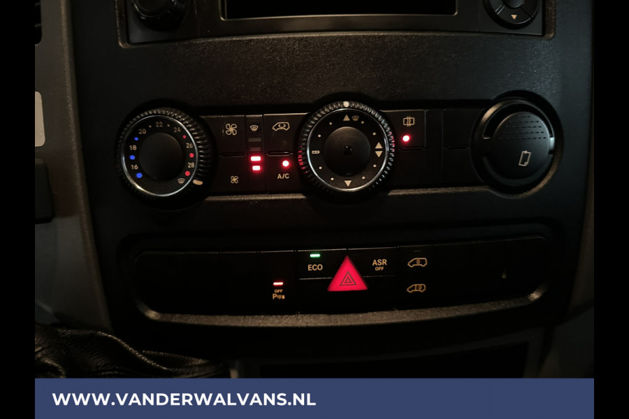 Mercedes-Benz Sprinter 316 CDI 163pk L2H2 Euro6 Airco | 2800kg trekhaak | Cruisecontrol | Parkeersensoren zijdeur