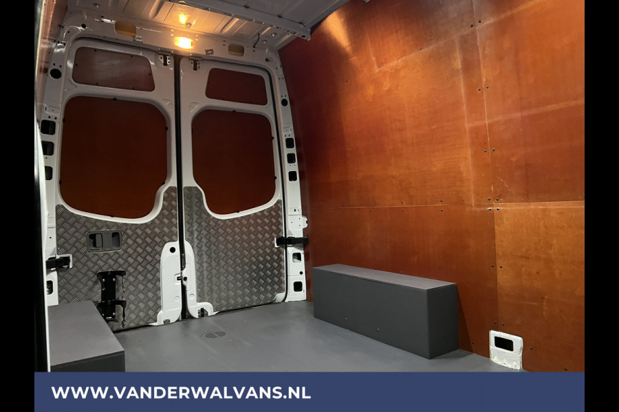 Mercedes-Benz Sprinter 316 CDI 163pk L2H2 Euro6 Airco | 2800kg trekhaak | Cruisecontrol | Parkeersensoren zijdeur