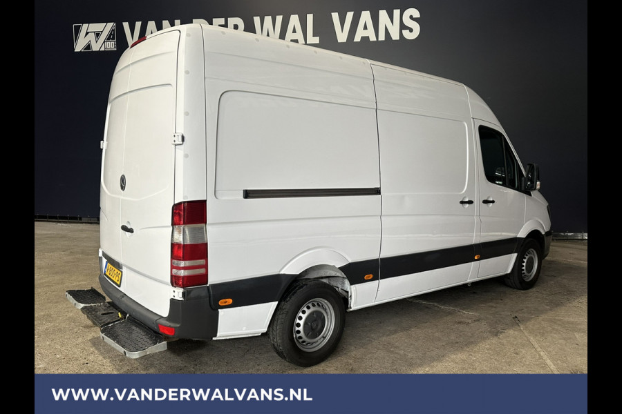 Mercedes-Benz Sprinter 316 CDI 163pk L2H2 Euro6 Airco | 2800kg trekhaak | Cruisecontrol | Parkeersensoren zijdeur