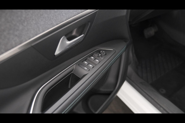 Peugeot 3008 1.6 HYbrid4 300 Allure Pack Business 4x4 | Camera | Apple Carplay | Dodehoekdetectie | Stoelverwarming | Plugin-Hybrid