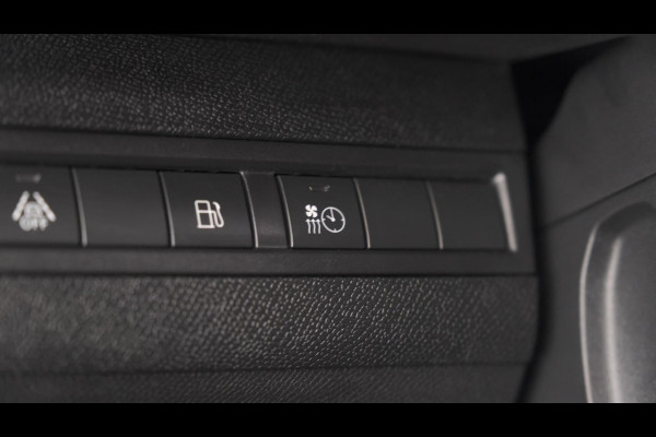 Peugeot 3008 1.6 HYbrid4 300 Allure Pack Business 4x4 | Camera | Apple Carplay | Dodehoekdetectie | Stoelverwarming | Plugin-Hybrid