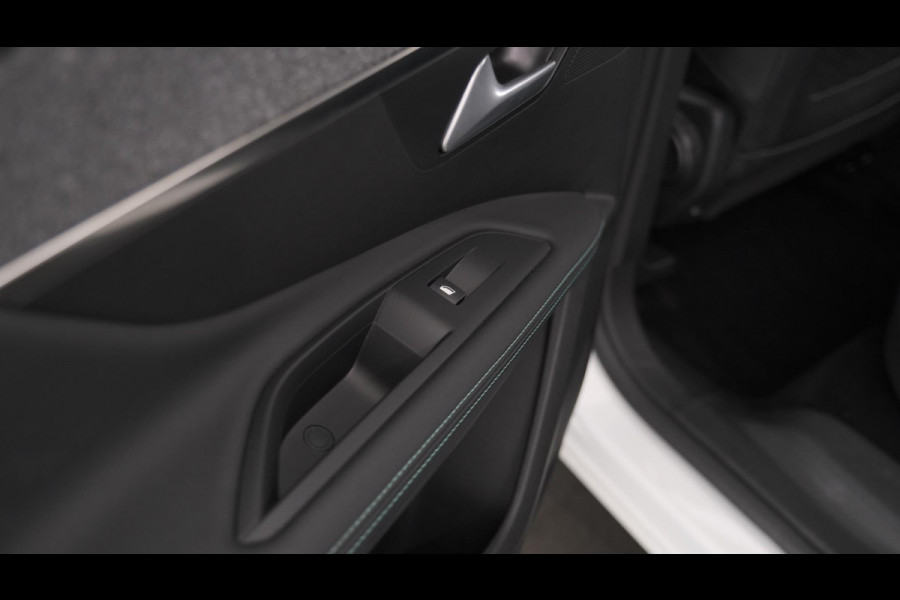 Peugeot 3008 1.6 HYbrid4 300 Allure Pack Business 4x4 | Camera | Apple Carplay | Dodehoekdetectie | Stoelverwarming | Plugin-Hybrid