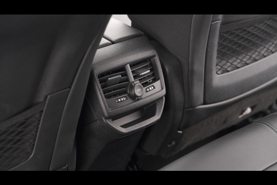 Peugeot 3008 1.6 HYbrid4 300 Allure Pack Business 4x4 | Camera | Apple Carplay | Dodehoekdetectie | Stoelverwarming | Plugin-Hybrid