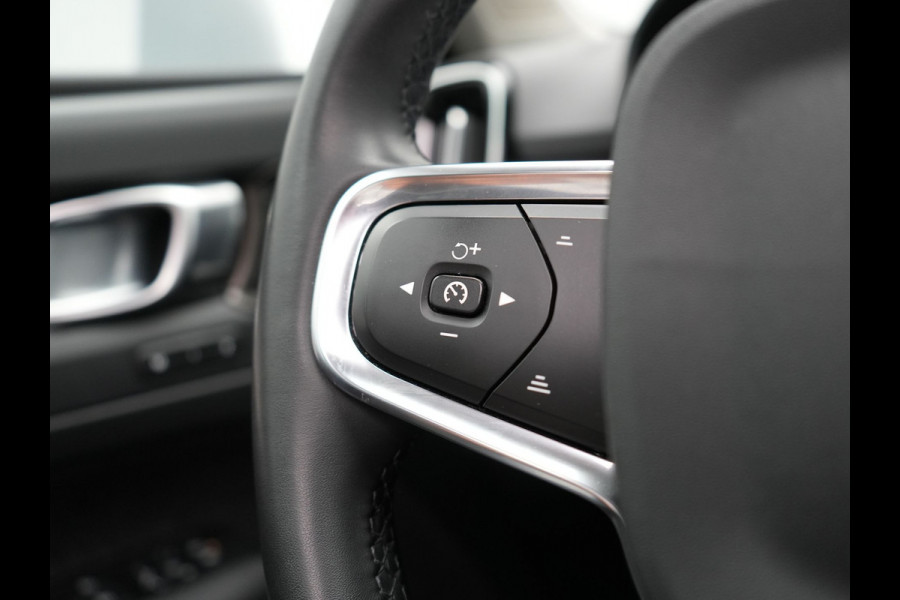 Volvo XC40 T4 Recharge Inscription Plug In Hybrid 211pk Dealer O.H PHEV | Panodak | Lederen Sportstoelen Memory | Adaptive Cruise | 360 Camera | 21"L.M | Harman Kardon | Keyless |