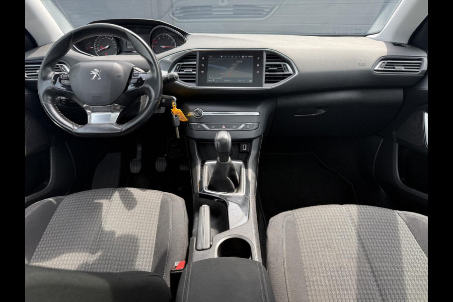 Peugeot 308 SW 1.2 PureTech Blue Lease Executive 2e Eigenaar,Pano,110pk,Navi,Dealer Onderhouden,Clima,Cruise,Pdc V+A,Lm velgen,Apk tot 12-2025
