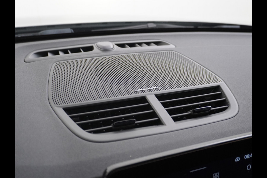 Polestar 2 AUT. 408 pk Long Range Dual Motor 78kWh Panorama-Dak Harman&Kardon® Electr.Stoelen Verwarmd+Achterbank+Stuur Adaptive-Cruise Car Verkeersbord detectie Regen-Lichtsensor Virtual-Cockpit Home-Link Bots waarschuwing Autonoom-Rem Lane Assist Keyless Connected 1e Eigenaar Origineel Nederlandse Auto 1.500kg Trekvermogen 660Nm! € 59.000 nieuw!