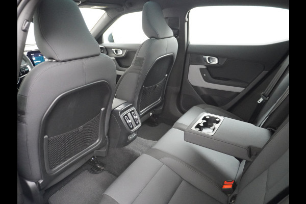 Polestar 2 AUT. 408 pk Long Range Dual Motor 78kWh Panorama-Dak Harman&Kardon® Electr.Stoelen Verwarmd+Achterbank+Stuur Adaptive-Cruise Car Verkeersbord detectie Regen-Lichtsensor Virtual-Cockpit Home-Link Bots waarschuwing Autonoom-Rem Lane Assist Keyless Connected 1e Eigenaar Origineel Nederlandse Auto 1.500kg Trekvermogen 660Nm! € 59.000 nieuw!
