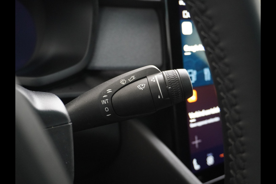 Polestar 2 AUT. 408 pk Long Range Dual Motor 78kWh Panorama-Dak Harman&Kardon® Electr.Stoelen Verwarmd+Achterbank+Stuur Adaptive-Cruise Car Verkeersbord detectie Regen-Lichtsensor Virtual-Cockpit Home-Link Bots waarschuwing Autonoom-Rem Lane Assist Keyless Connected 1e Eigenaar Origineel Nederlandse Auto 1.500kg Trekvermogen 660Nm! € 59.000 nieuw!