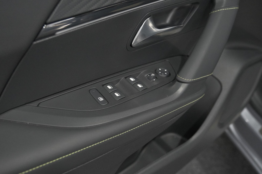 Peugeot 2008 Hybrid 136 e-DSC6 GT | 360 Camera | Adaptieve Cruise Control | Dodehoekdetectie | Navigatie