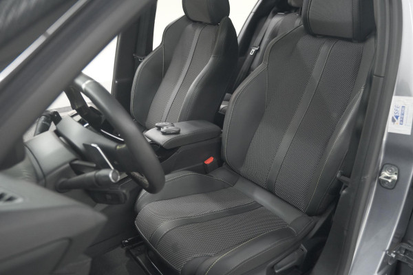 Peugeot 2008 Hybrid 136 e-DSC6 GT | 360 Camera | Adaptieve Cruise Control | Dodehoekdetectie | Navigatie