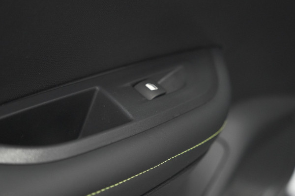 Peugeot 2008 Hybrid 136 e-DSC6 GT | 360 Camera | Adaptieve Cruise Control | Dodehoekdetectie | Navigatie