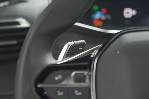 Peugeot 2008 Hybrid 136 e-DSC6 GT | 360 Camera | Adaptieve Cruise Control | Dodehoekdetectie | Navigatie
