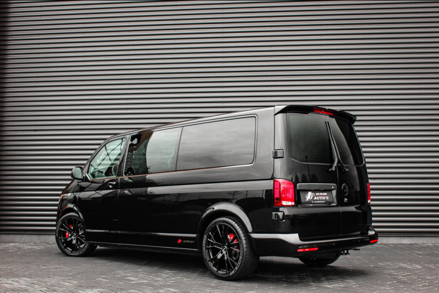 Volkswagen Transporter 2.0 TDI L2H1 30 DC BULLI 199PK DUBBEL CABINE / LEDEREN BEKLEDING / PDC / VERLAGINGSVEREN / 2X SCHUIFDEUR