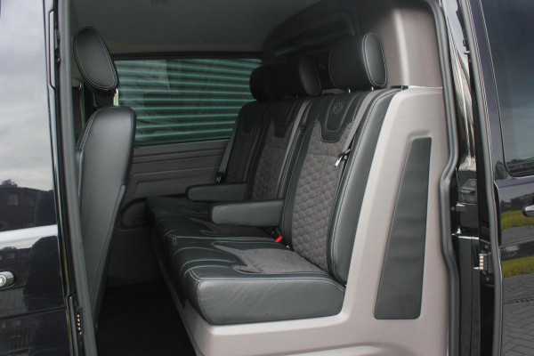 Volkswagen Transporter 2.0 TDI L2H1 30 DC BULLI 199PK DUBBEL CABINE / LEDEREN BEKLEDING / PDC / VERLAGINGSVEREN / 2X SCHUIFDEUR