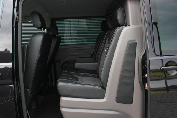 Volkswagen Transporter 2.0 TDI L2H1 30 DC BULLI 199PK DUBBEL CABINE / LEDEREN BEKLEDING / PDC / VERLAGINGSVEREN / 2X SCHUIFDEUR