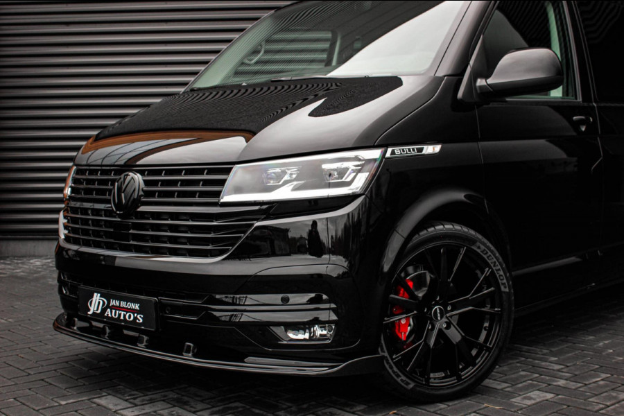Volkswagen Transporter 2.0 TDI L2H1 30 DC BULLI 199PK DUBBEL CABINE / LEDEREN BEKLEDING / PDC / VERLAGINGSVEREN / 2X SCHUIFDEUR