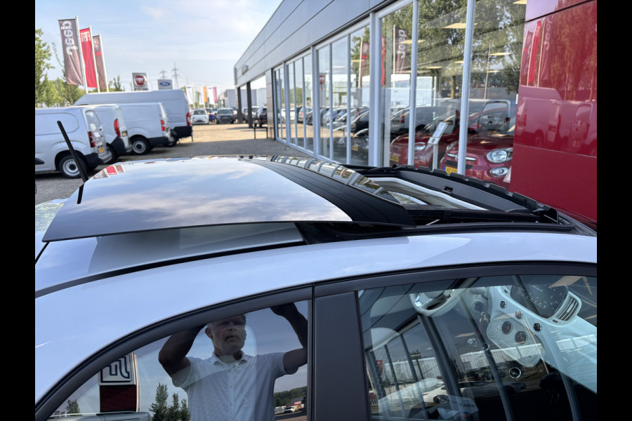 Fiat 500 1.0 Hybrid Dolcevita | Climate Control | 16" Velgen | Schuifdak | Bi-colori
