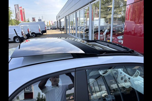 Fiat 500 1.0 Hybrid Dolcevita | Climate Control | 16" Velgen | Schuifdak | Bi-colori