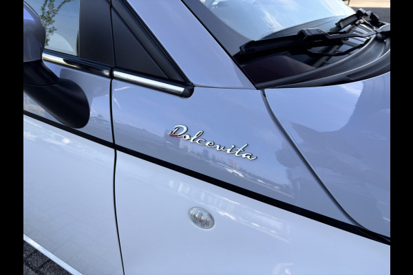 Fiat 500 1.0 Hybrid Dolcevita | Climate Control | 16" Velgen | Schuifdak | Bi-colori