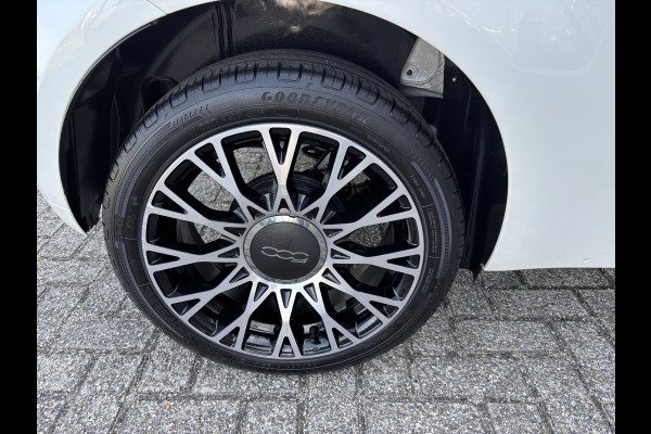 Fiat 500 1.0 Hybrid Dolcevita | Climate Control | 16" Velgen | Schuifdak | Bi-colori