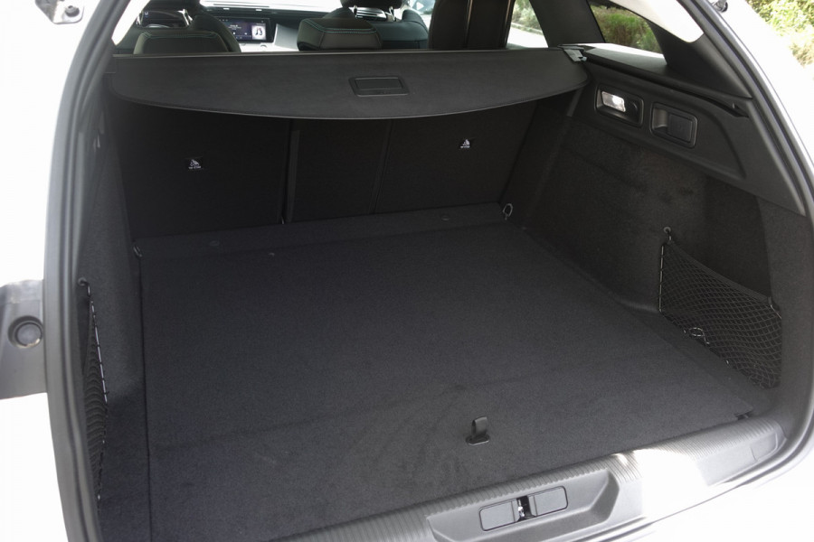 Peugeot 308 SW 1.2 PureTech Active Pack Business | Vakantie Deal | Carplay | Licht metalen velgen | Stoel VW