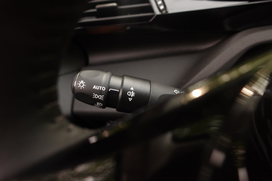 Peugeot 308 SW 1.2 PureTech Active Pack Business | Vakantie Deal | Carplay | Licht metalen velgen | Stoel VW