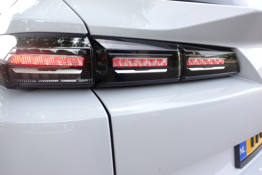 Peugeot 308 SW 1.2 PureTech Active Pack Business | Vakantie Deal | Carplay | Licht metalen velgen | Stoel VW