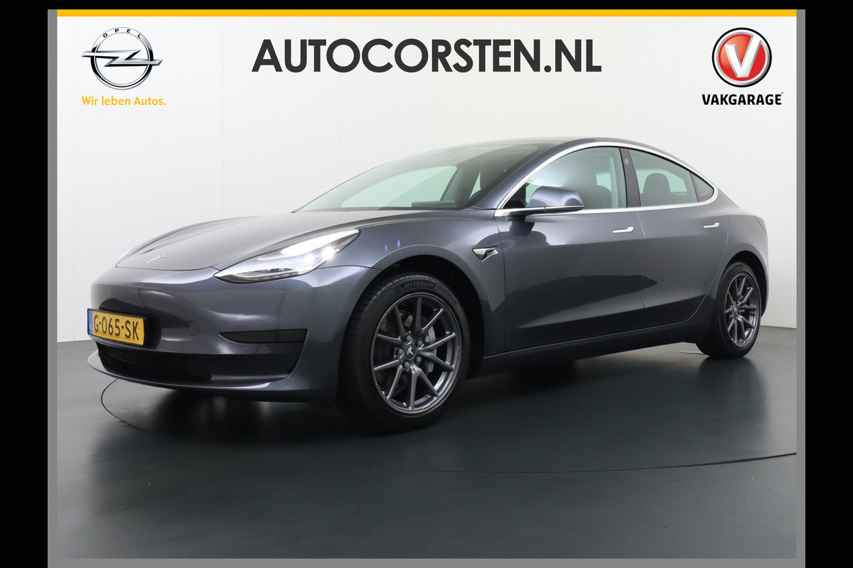 Tesla Model 3 RWD SR+ 60kWh 325PK Lmv 19" AutoPilot Leder PanoDak Adaptive-Cruise Lmv Camera's Elektr.-Stuur+Stoelen+Spiegels+Geheugen+Easy-En Navi LED Comfortstoelen ACC DAB Keyless en Voorverwarmen interieur via App One-Pedal-Drive Origineel Nederlandse auto 1e Eigenaar Garantie Accu/Motor tot 12-12-2027 max 160.000km 1.584kg licht!