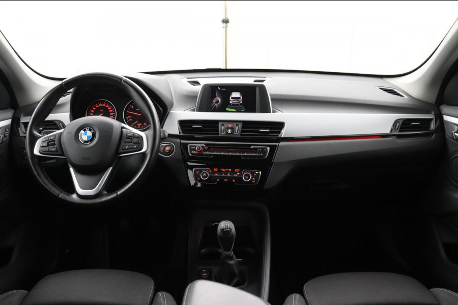 BMW X1 sDrive18i Cent.Exe*FULL-LED*NAVI*SPORTSTOEL*ECC*