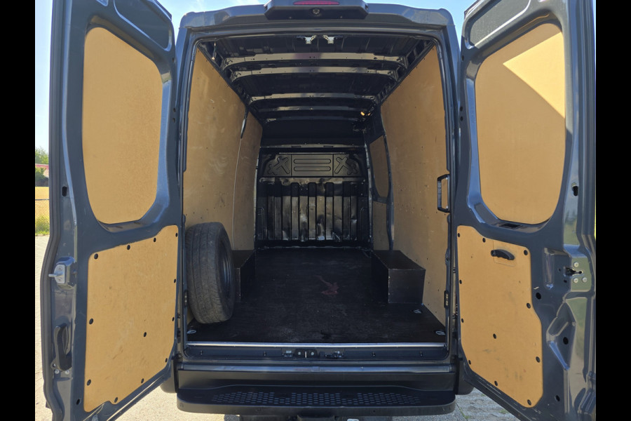 Iveco Daily 35S14V 2.3 352L H2 - 140 Pk - Euro 6 - Airco - Cruise Control
