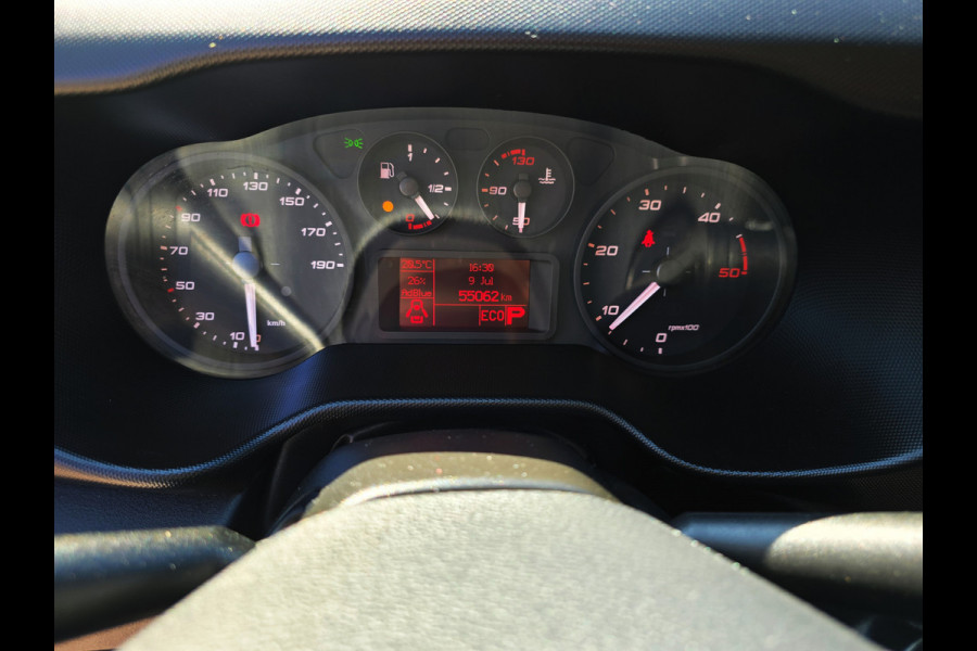 Iveco Daily 35S14V 2.3 352L H2 - 140 Pk - Euro 6 - Airco - Cruise Control