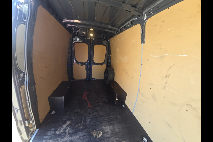 Iveco Daily 35S14V 2.3 352L H2 - 140 Pk - Euro 6 - Airco - Cruise Control