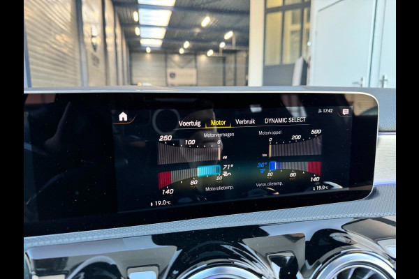 Mercedes-Benz A-Klasse AMG 35 4MATIC 306+PK LED/SFEER/VIRTUAL/PANO/HALF LEER+ALCANTARA+S.VERWARMING/CAM/ACC/ECC/12 MDN GARANTIE!