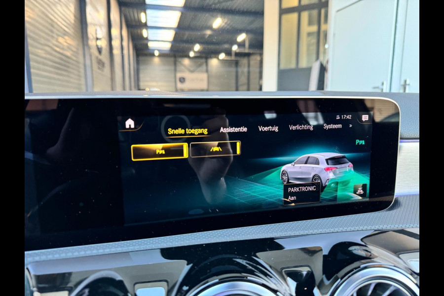 Mercedes-Benz A-Klasse AMG 35 4MATIC 306+PK LED/SFEER/VIRTUAL/PANO/HALF LEER+ALCANTARA+S.VERWARMING/CAM/ACC/ECC/12 MDN GARANTIE!
