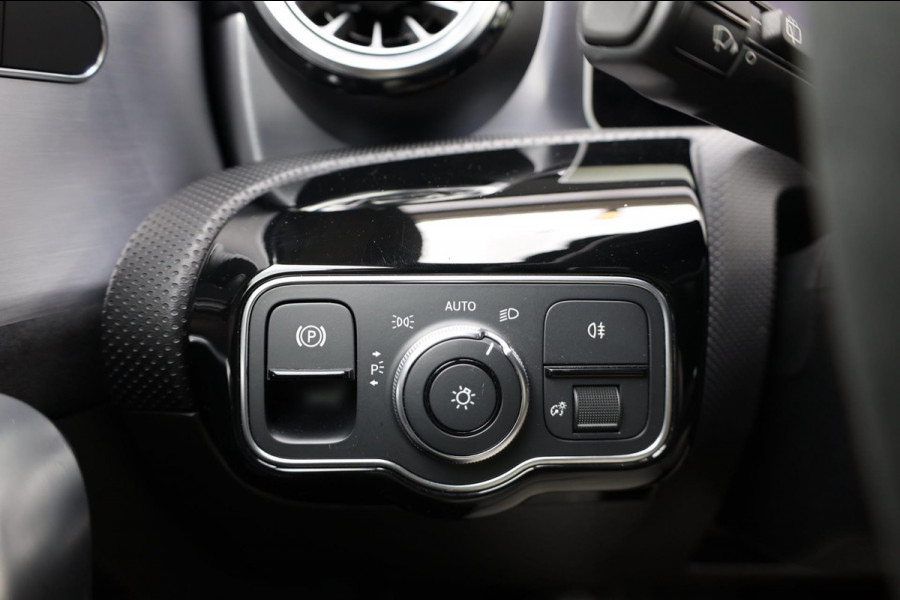 Mercedes-Benz A-Klasse AMG 35 4MATIC 306+PK LED/SFEER/VIRTUAL/PANO/HALF LEER+ALCANTARA+S.VERWARMING/CAM/ACC/ECC/12 MDN GARANTIE!