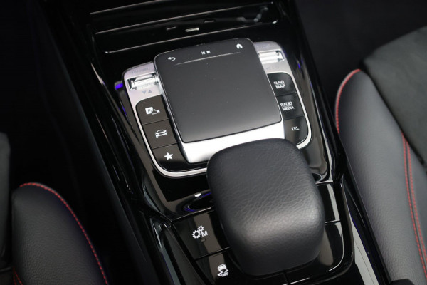 Mercedes-Benz A-Klasse AMG 35 4MATIC 306+PK LED/SFEER/VIRTUAL/PANO/HALF LEER+ALCANTARA+S.VERWARMING/CAM/ACC/ECC/12 MDN GARANTIE!