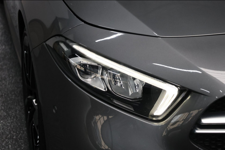 Mercedes-Benz A-Klasse AMG 35 4MATIC 306+PK LED/SFEER/VIRTUAL/PANO/HALF LEER+ALCANTARA+S.VERWARMING/CAM/ACC/ECC/12 MDN GARANTIE!