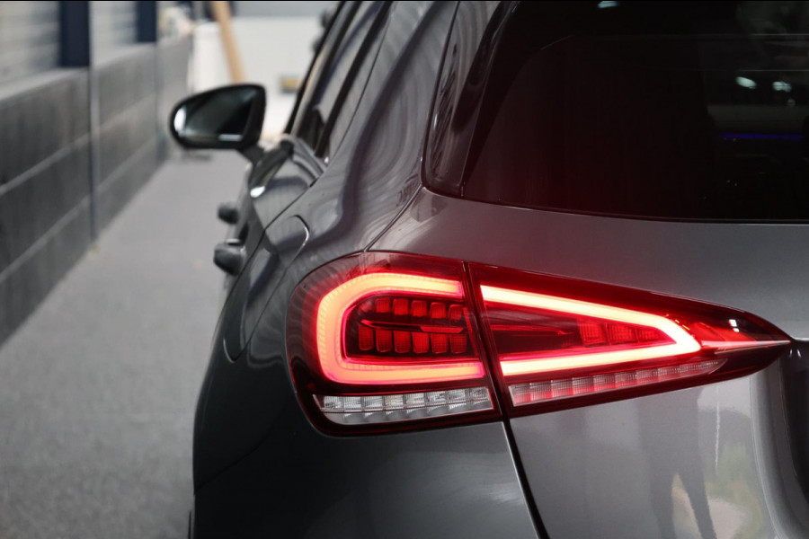 Mercedes-Benz A-Klasse AMG 35 4MATIC 306+PK LED/SFEER/VIRTUAL/PANO/HALF LEER+ALCANTARA+S.VERWARMING/CAM/ACC/ECC/12 MDN GARANTIE!