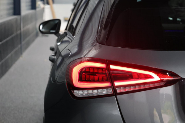 Mercedes-Benz A-Klasse AMG 35 4MATIC 306+PK LED/SFEER/VIRTUAL/PANO/HALF LEER+ALCANTARA+S.VERWARMING/CAM/ACC/ECC/12 MDN GARANTIE!