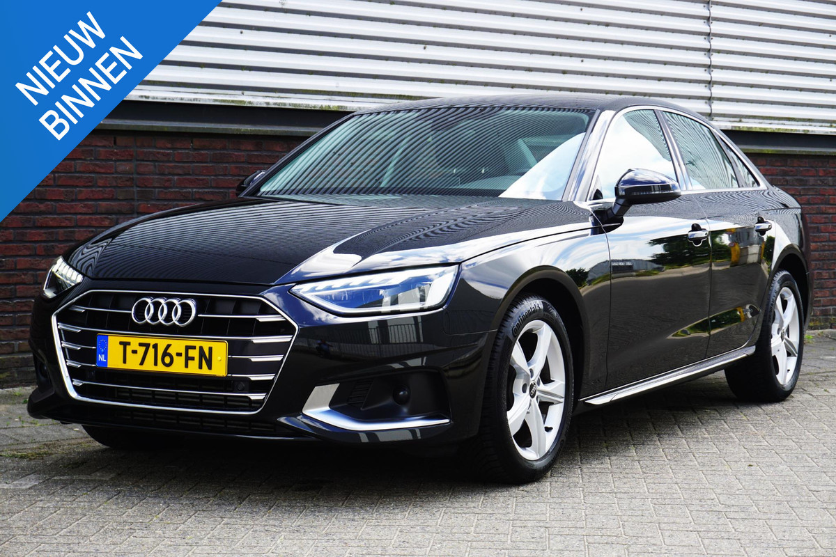Audi A4 Limousine 35 TFSI 150PK Virtual Cockpit/Sportstoelen Dealeronderhouden/All-Seasonbanden.